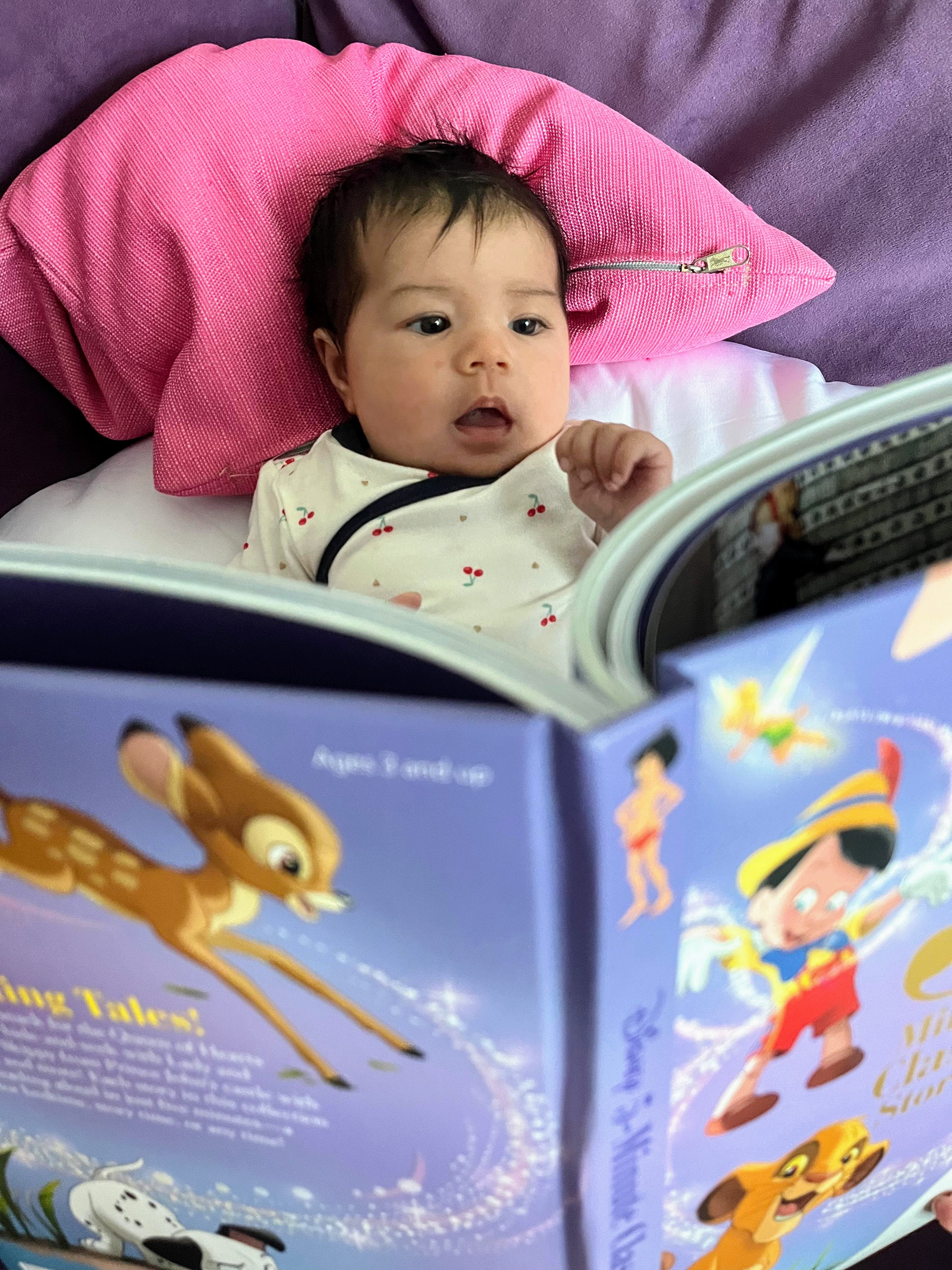 Two-month-old%20Scarlett%20reading%20-%20ChildUp.com Two-month-old%20Scarlett%20reading%20-%20ChildUp.com